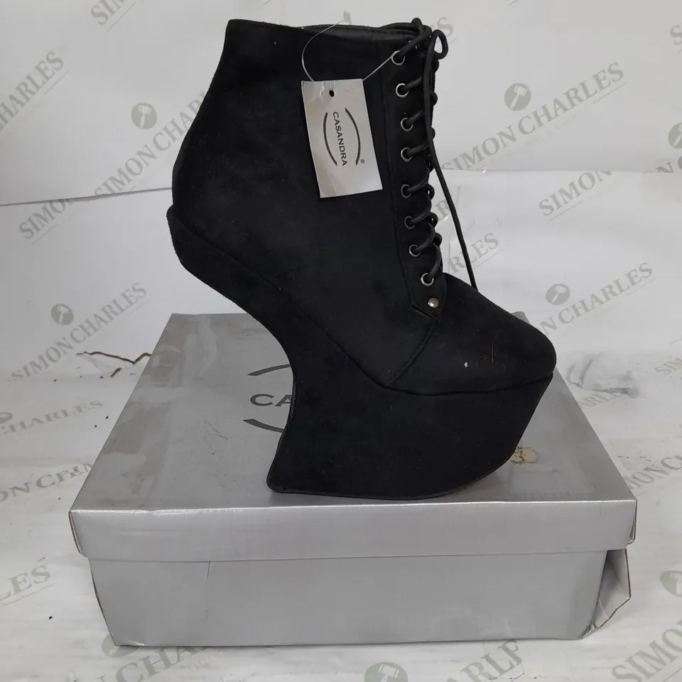 BOXED PAIR OF CASANDRA PLATFORM LACE UP HEEL BOOT IN BLACK SUEDE SIZE 3