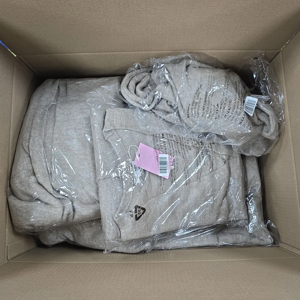 LARGE QUANTITY OF ASSORTED ITEMS TO INCLUDE HANDBAGS, KNITTED ESPRIT CARDIGAN, TUPPERWARE SET, ETC - COLLECTION ONLY