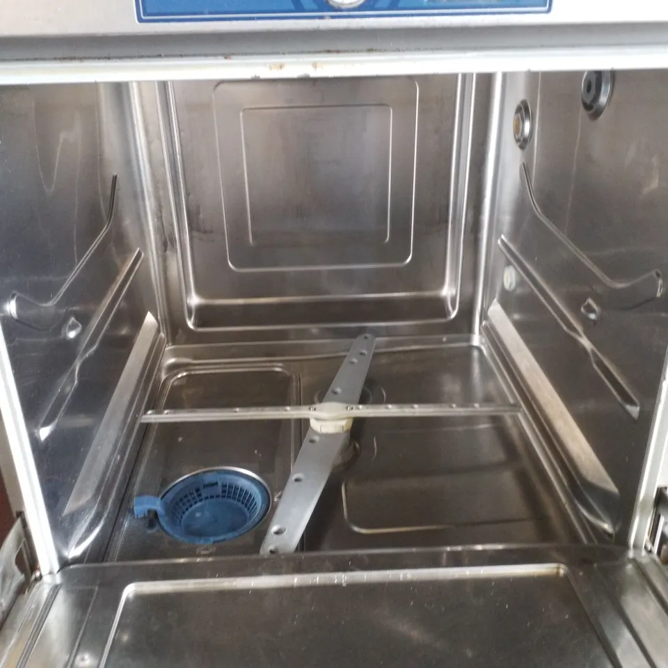 HOBART FXLS- 10 UNDERCOUNTER DISHWASHER
