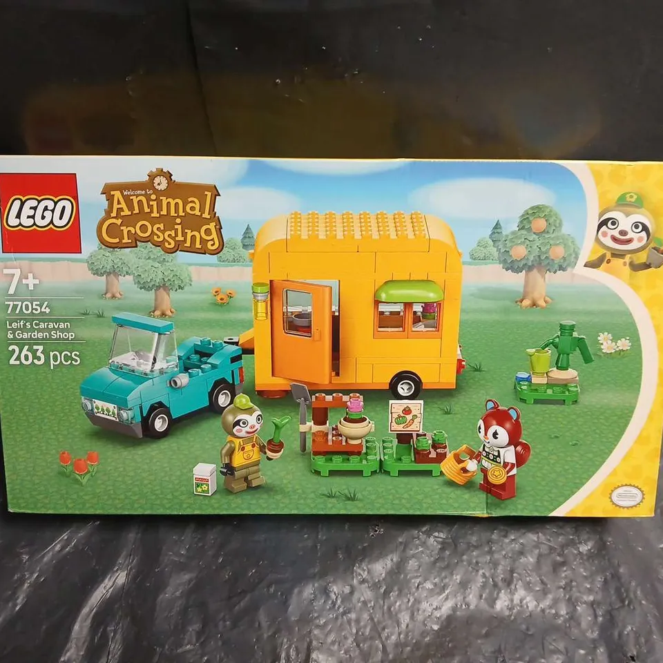 LEGO ANIMAL CROSSING LEIF'S CARAVAN & GARDEN SHOP 77054 (263 PCS)