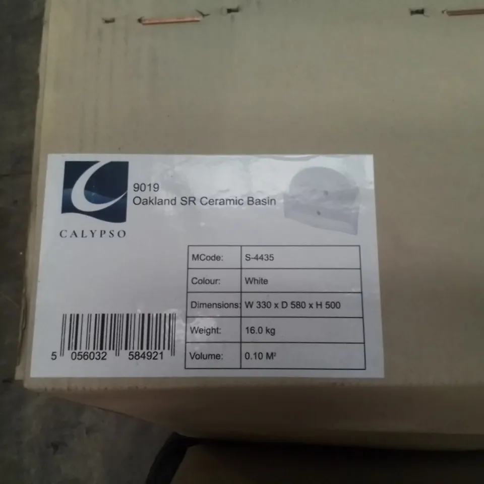 PALLET TO CONTAIN 6 X ASSORTED CERAMIC BASINS