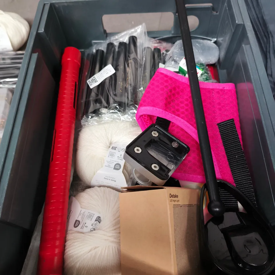 APPROXIMATELY 15 ASSORTED HOUSEHOLD PRODUCTS