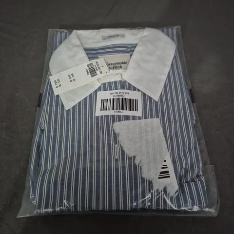 SEALED ABERCROMBIE & FITCH BLUE & WHITE SHIRT - XS