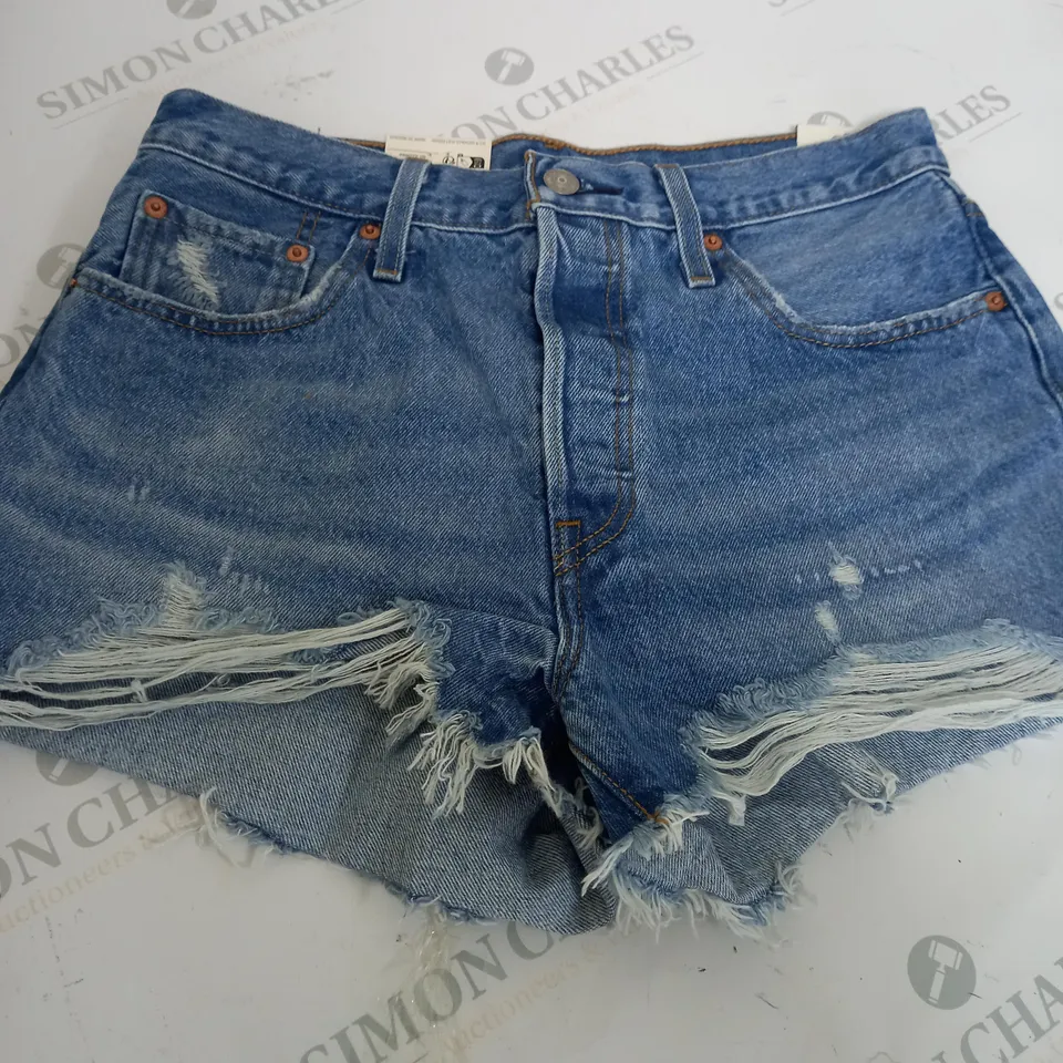 LEVIS 501 DENIM SHORTS SIZE L 