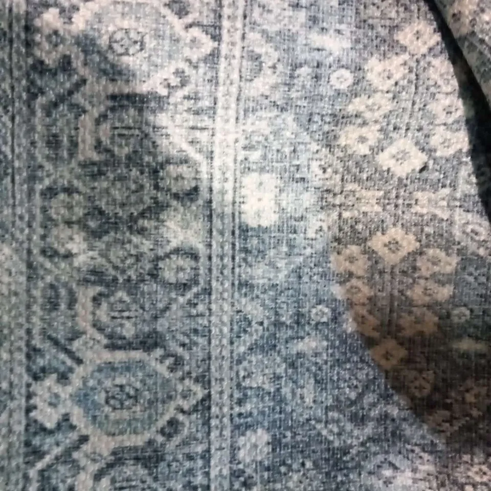 BLUE AND WHITE RUG 60X120CM