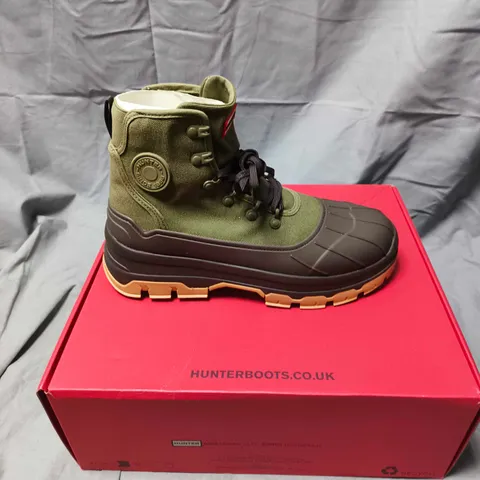 HUNTER WOMENS EXPLORER DESERT ANKLE BOOTS - 6