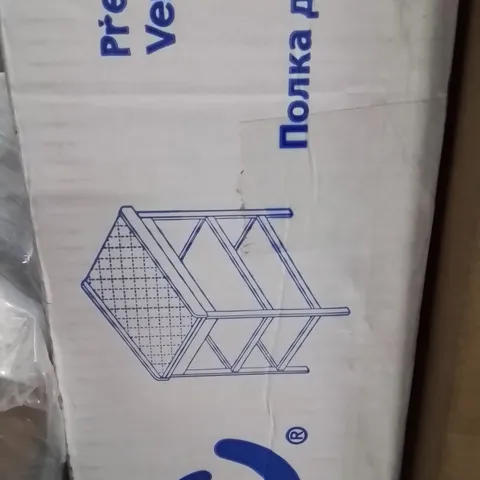 BOXED MICK CHANGING TABLE