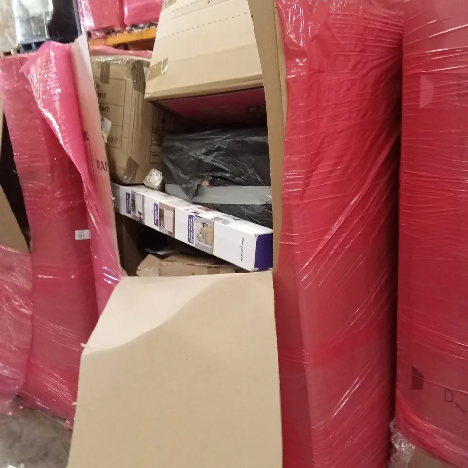 PALLET OF ASSORTED HOUSEHOLD GOODS AND PRODUCTS TO INCLUDE; RETRACTABLE SAFETY GATE, BOXED FURNITURE ETC 