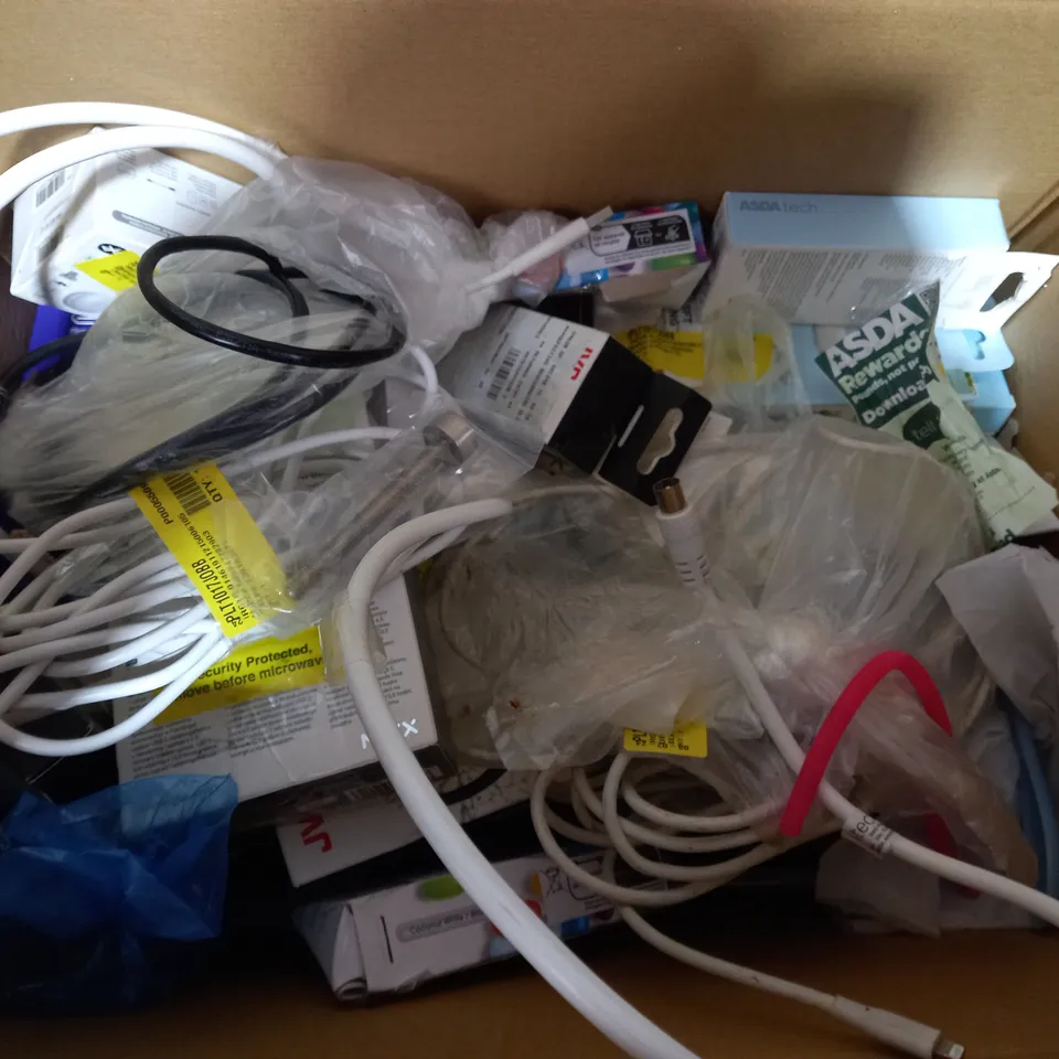 LOT OF ASSORTED ITEMS TO INCLUDE - BT HOUSE PHONE - TP-LINK - HEADPHONES 