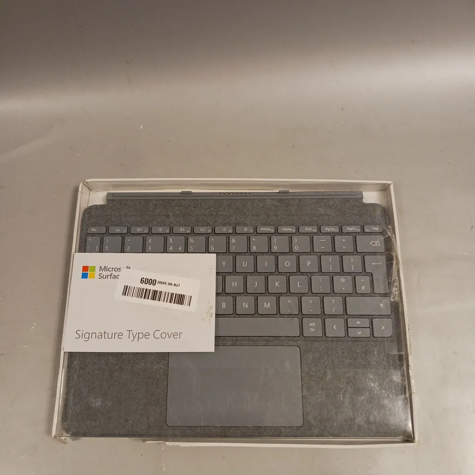 BOXED MICROSOFT SURFACE PRO SIGNATURE TYPE COVER KEYBOARD 