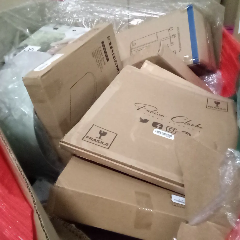 UNPROCESSED PALLET OF ASSORTED HOUSEHOLD GOODS TO INCLUDE OLARHIKE DOUBLE AIR MATTRESS, AIR COOLER, AND TOILET SEAT