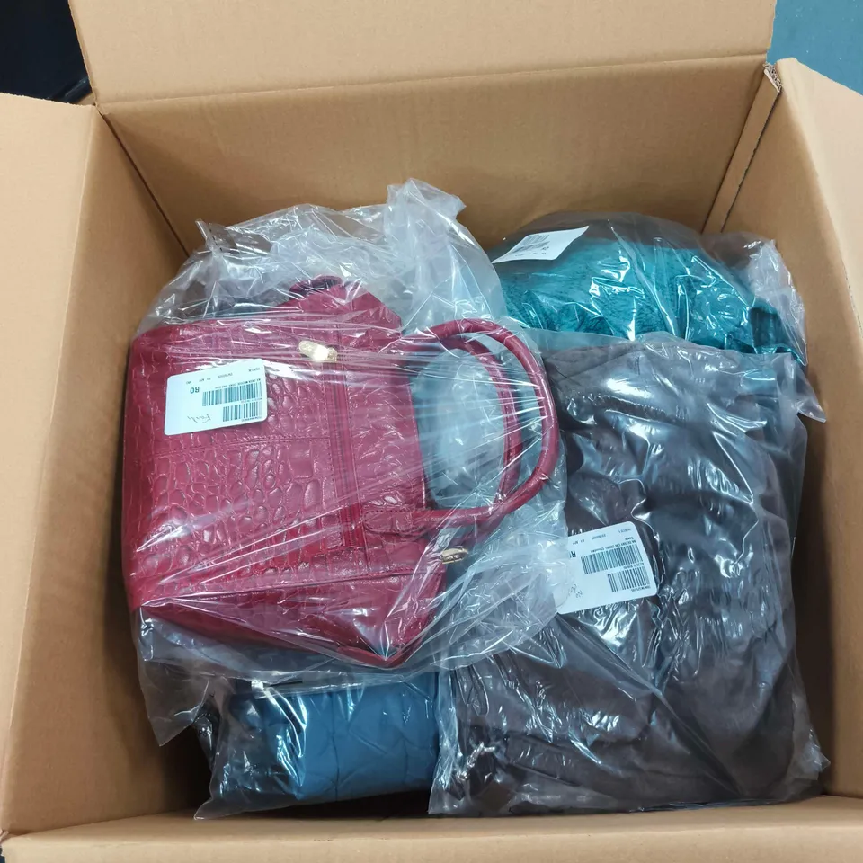 BOX OF APPROXIMATELY 25 ASSORTED CLOTHING ITEMS TO INCLUDE ASHWOOD LEATHER HAND BAG, CENTIGRADE, COZEE HOME ETC