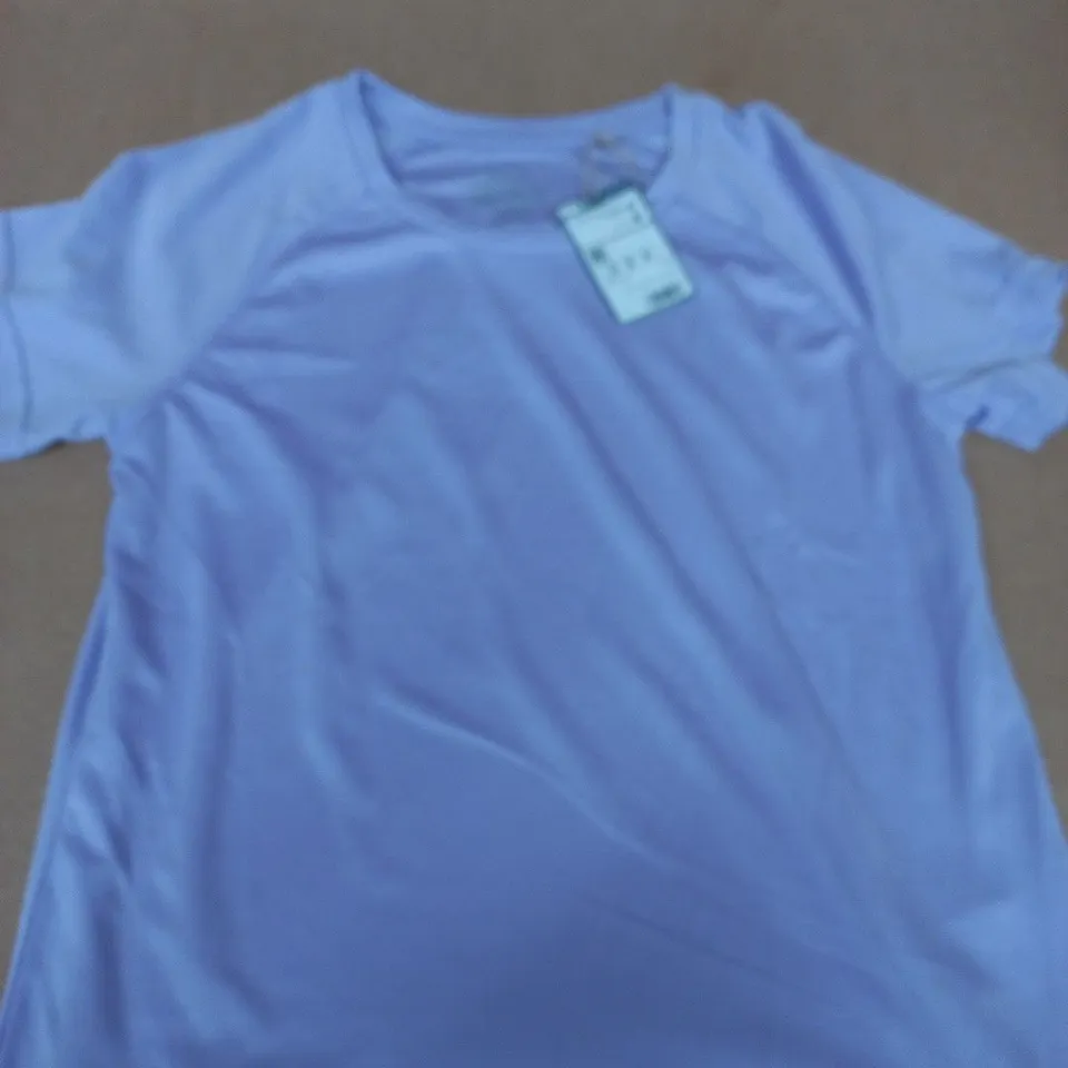 LIGHT BLUE SHORT-SLEEVE T-SHIRT