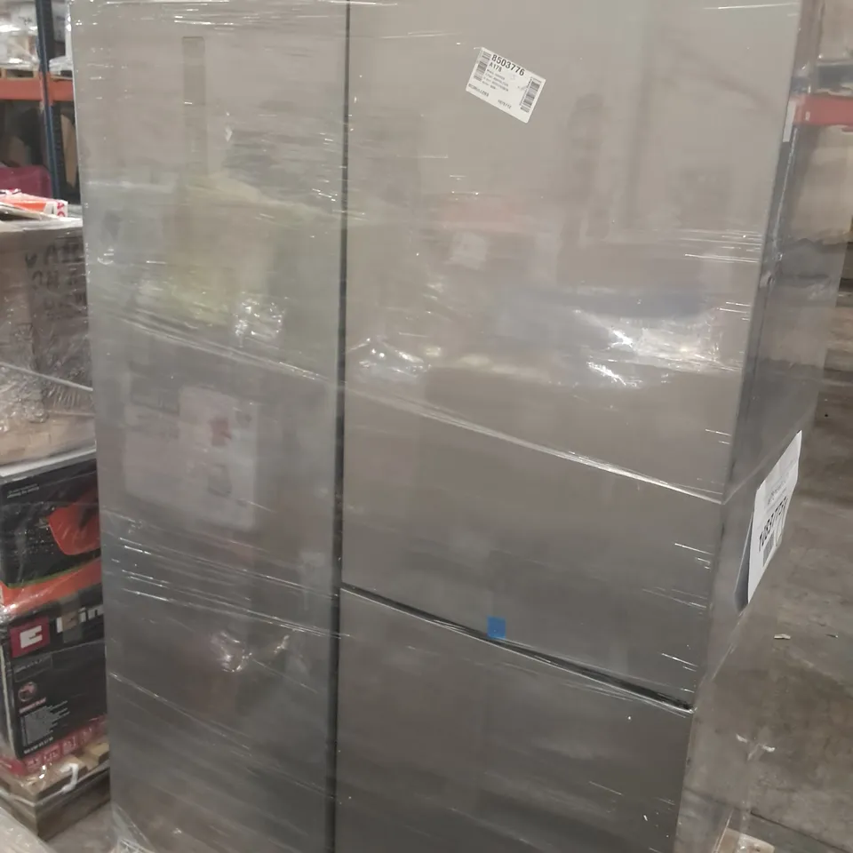 HOOVER FREESTANDING FRIDGE FREEZER SILVER AND SAMSUNG TALL ONE DOOR FREEZER SILVER - UNPROCESSED RAW RETURNS