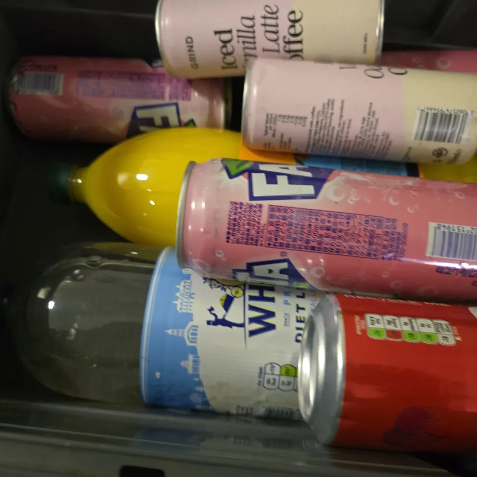 APPROXIMATELY 10 ASSORTED DRINK ITEMS TO INCLUDE - FANTA , COCA COLA CHERRY , LUCOZADE SPORT ORANGE ETC