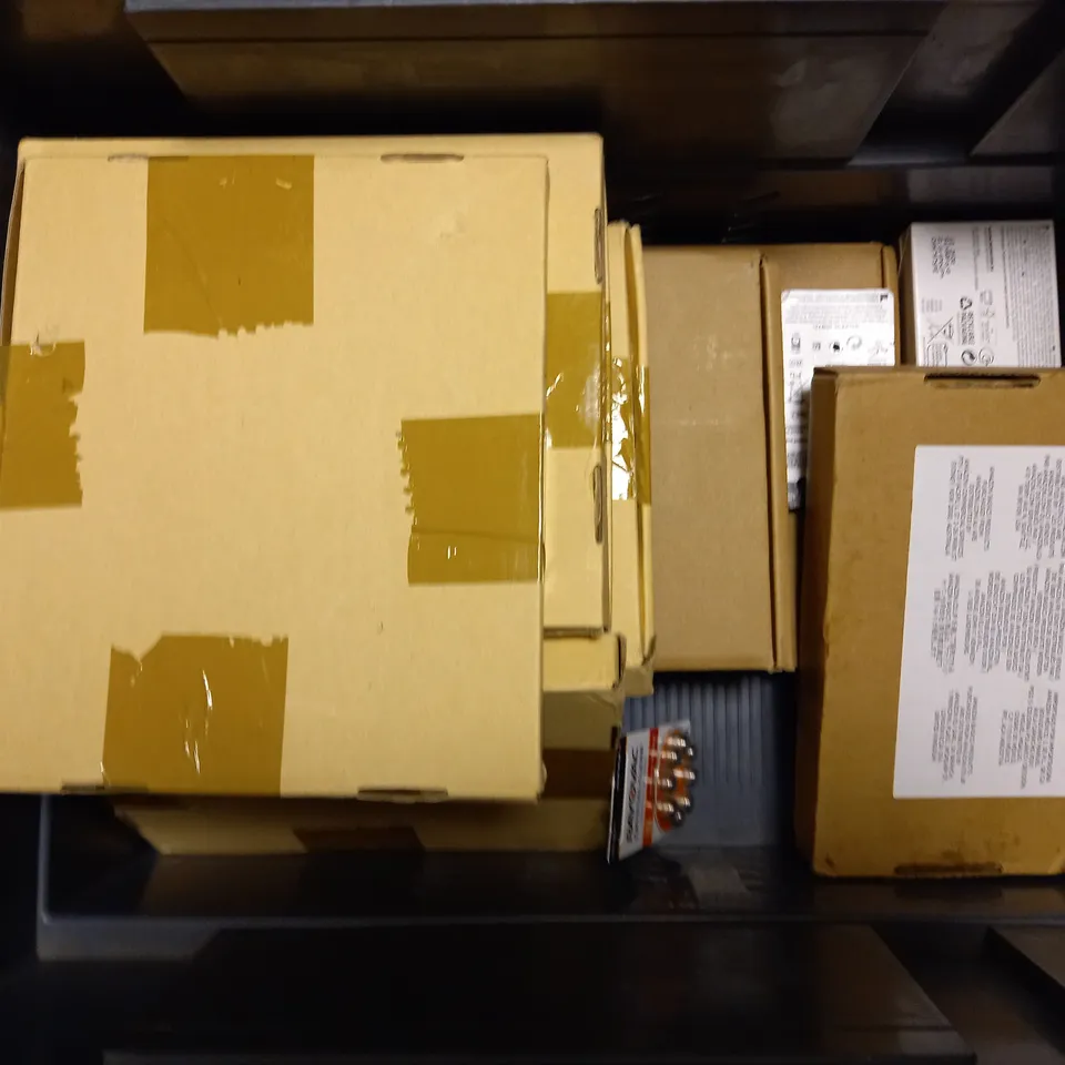 LARGE QUANTITY OF BATTERIES TO INCLUDE HEARING AID BATTERIES, AA, ETC