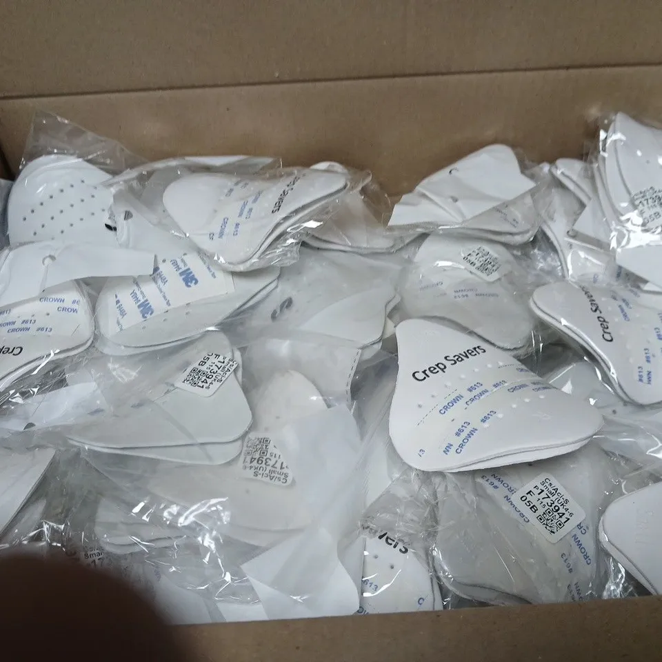 BOX OF CREP SAVERS SHOE INSERTS - WHITE MOISTURE-ABSORBING INSERTS (LARGE LOT)