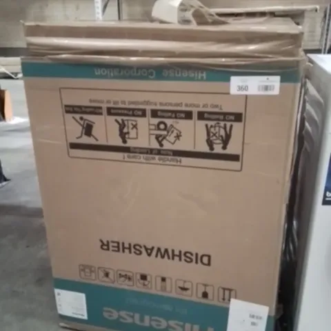 BOXED HISENSE HS523E15WUK SLIMLINE 10 PLACES FREE STANDING DISHWASHER WHITE, BLACK / 7 - 8 WASH PROGRAMS / 13 PLACE SETTINGS