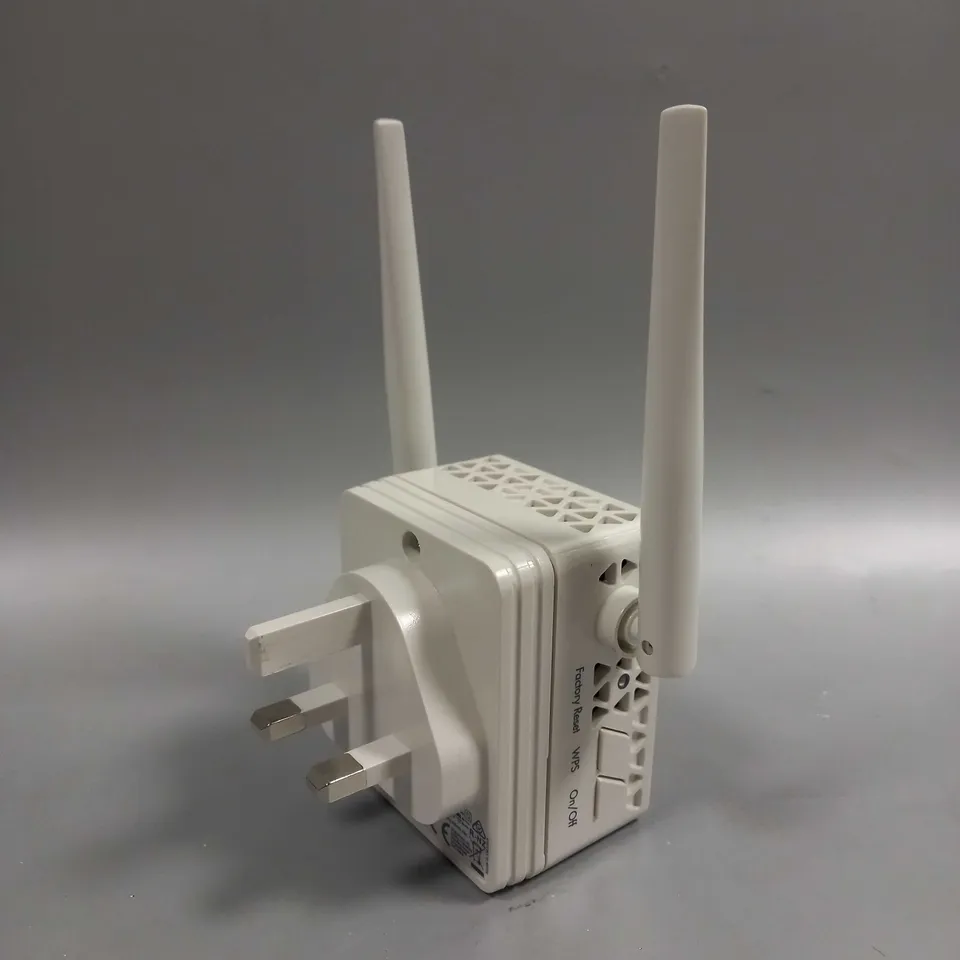 DUAL-BAND WIFI RANGE EXTENDER