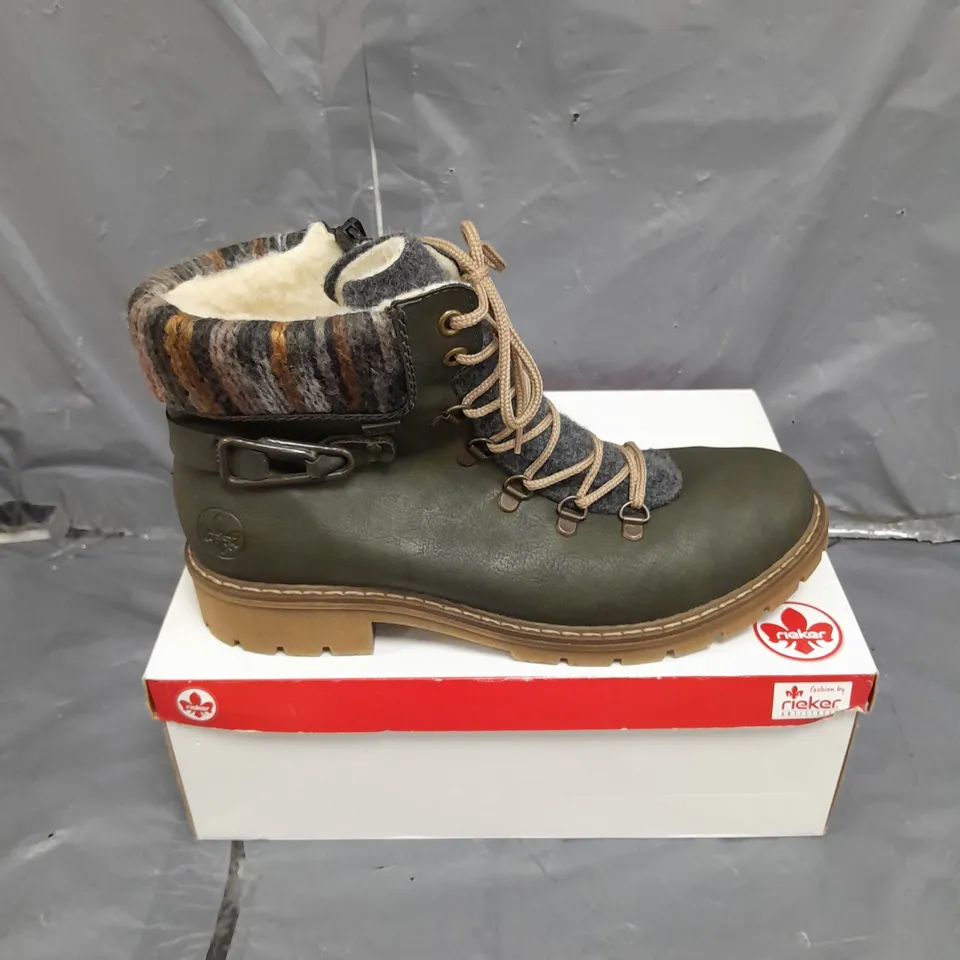 BOXED PAIR OF RIEKER LINED BOOTS IN GREEN SIZE 41