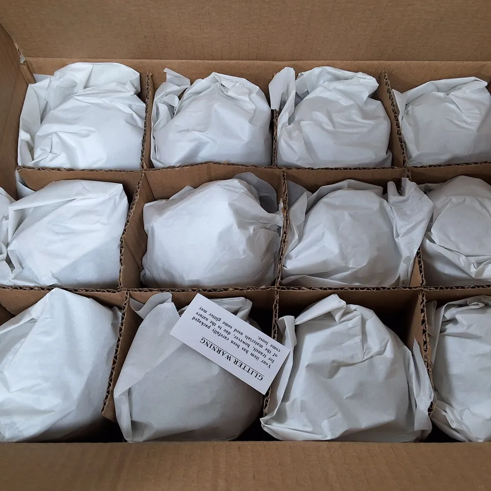 SET OF 12 GISELA GRAHAM DECORATIVE BAUBLES IN SILVER