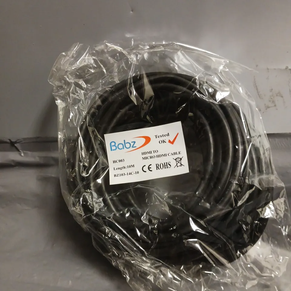 BOXED OF APPOXIMATELY 18 BABZ HMDI TO ICRO HMDI CABLE 