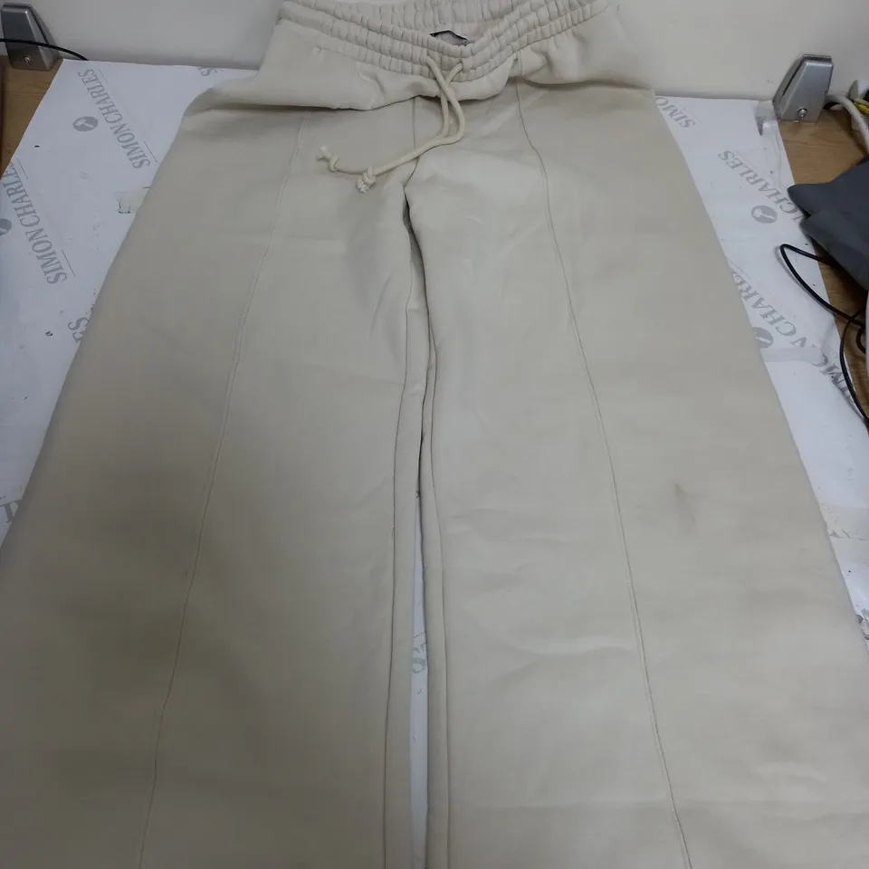 ZARA THICK JOGGERS IN CREAM - EU MEDIUM