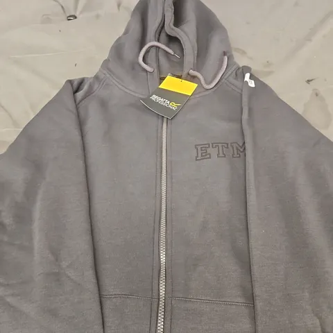 REGATTA PROFESSIONAL ETM GREY ZIP HOODIE WITH CHEST LOGO SIZE XL