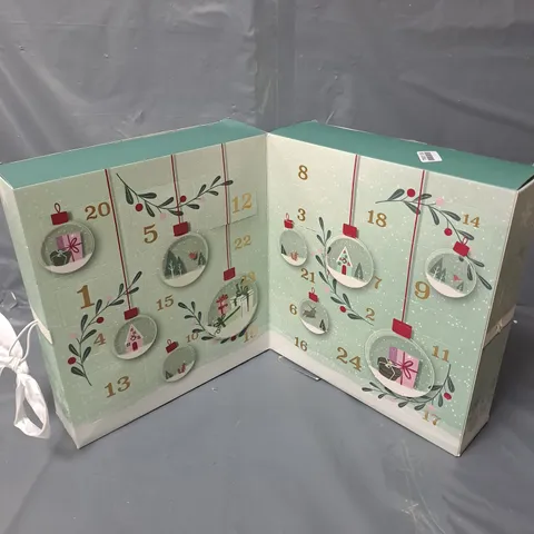 YANKEE CANDLE SNOW GLOBE WONDERLAND ADVENT CALENDAR
