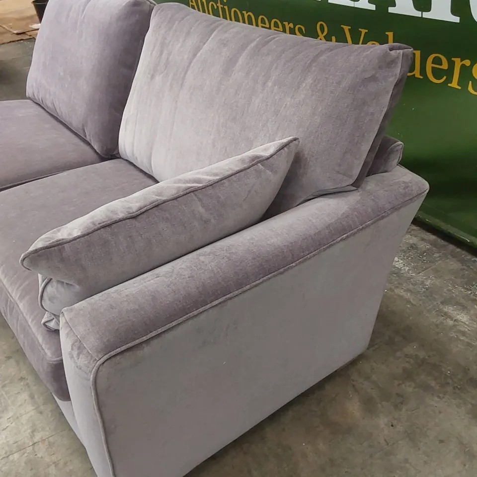 DESIGNER CORNER SOFA PIECE UPHOLSTERED IN LILAC FABRIC WITH CUSHIONS - INCOMPLETE SOFA PIECE