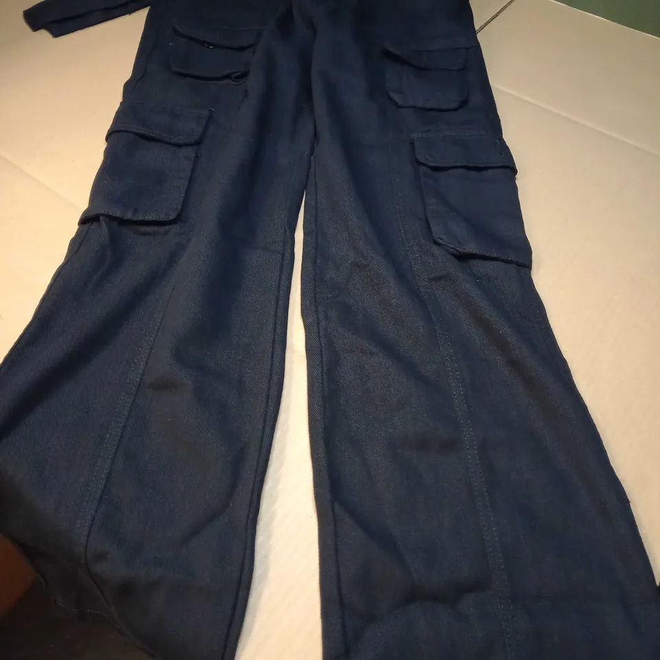 DESIGNER BLACK DENIM STYLE CARGO TROUSERS - LARGE