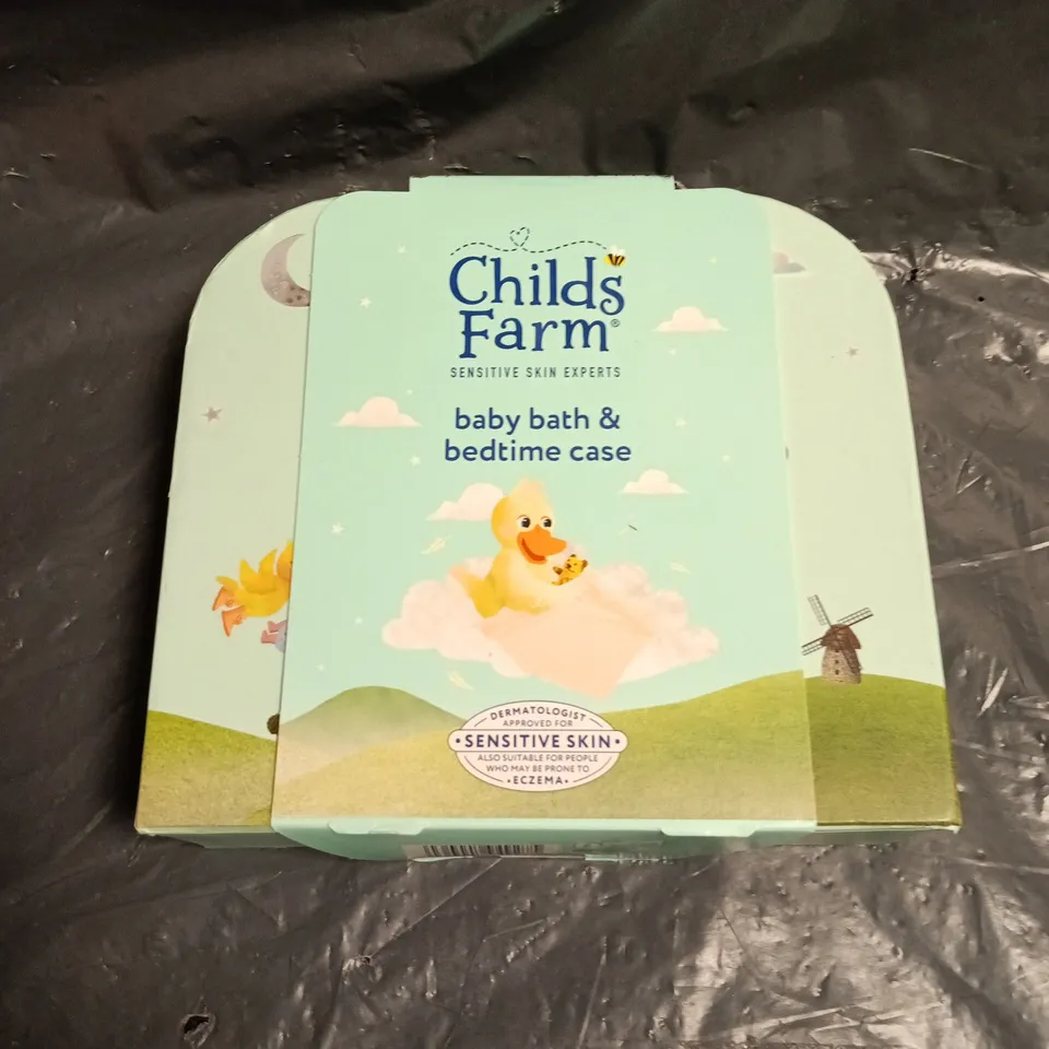 CHILDS FARM BABY BATH & BEDTIME CASE SENSITIVE SKIN SET 