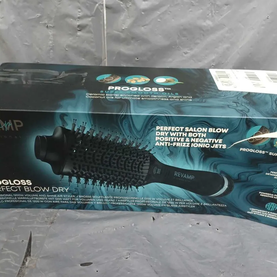 BOXED REVAMP PROGLOSS PERFECT BLOW DRY VOLUME HAIRBRUSH RRP £60