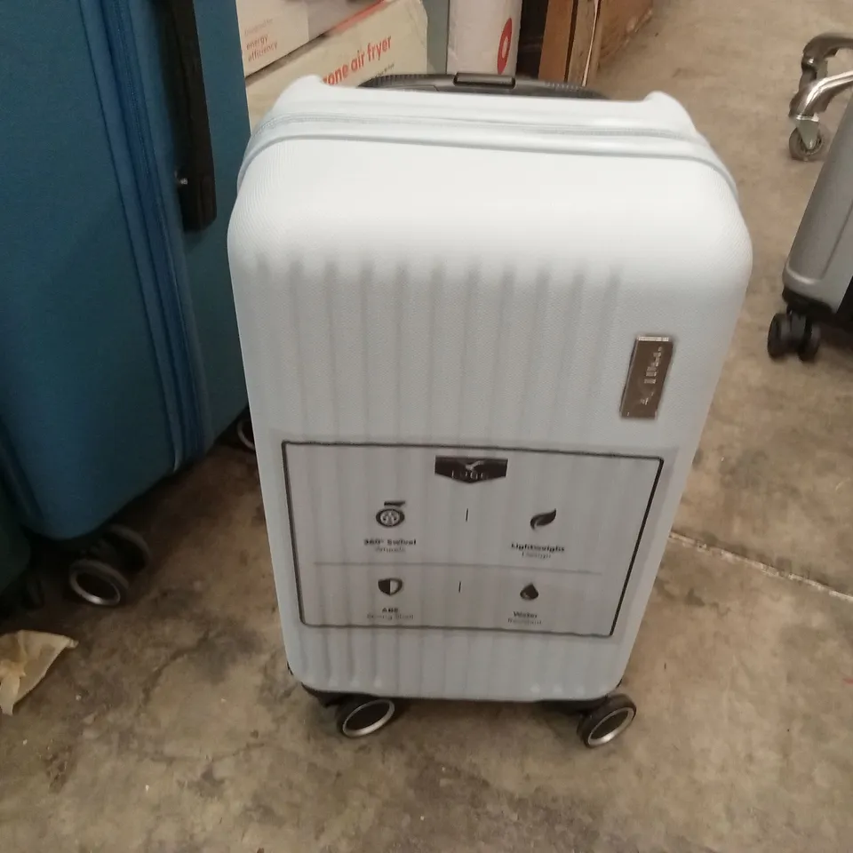 SMALL CABIN CASE SKYBLUE