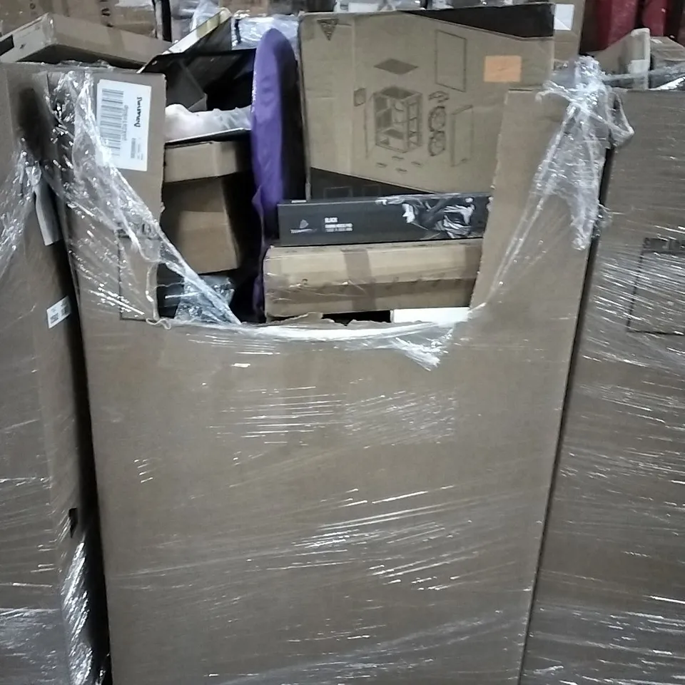 PALLET CONTAINING VARIOUS ASSORTED ITEMS TO INCLUDE: LOGO MCLAREN F1 CAR, FOOT MASSAGERS GAMING PC CASE, GAMING MOUSE MAT ETC.