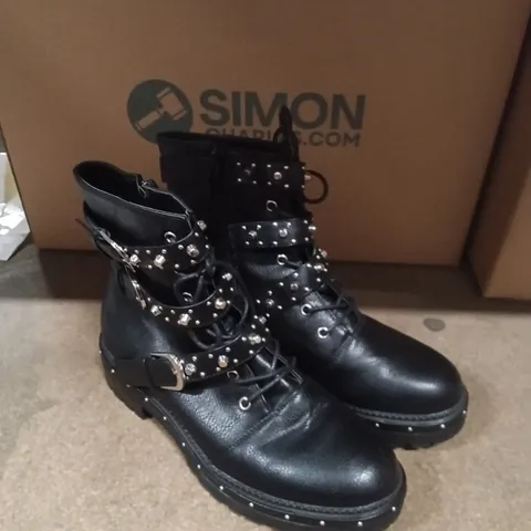 BLACK LEATHER STUDDED COMBAT BOOTS – UK 6 (EU 39)