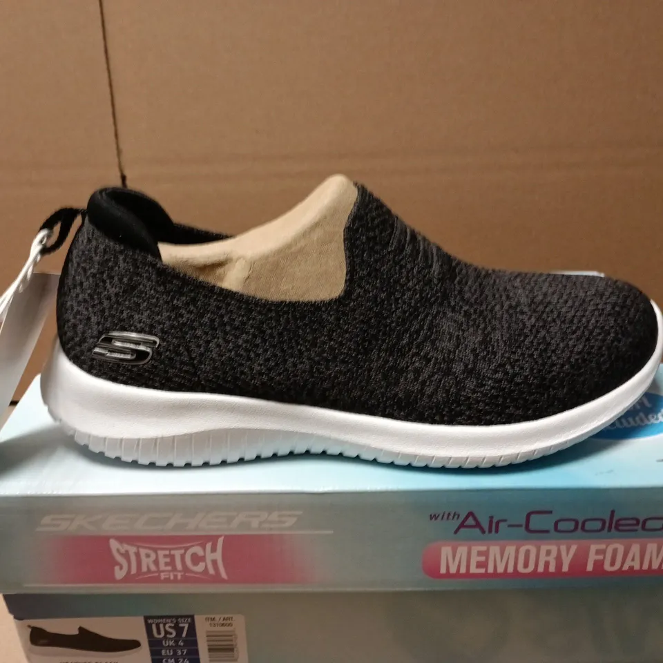 BOXED PAIR OF SKECHERS HEATHER BLACK ULTRA FLEX SHOES - UK 4