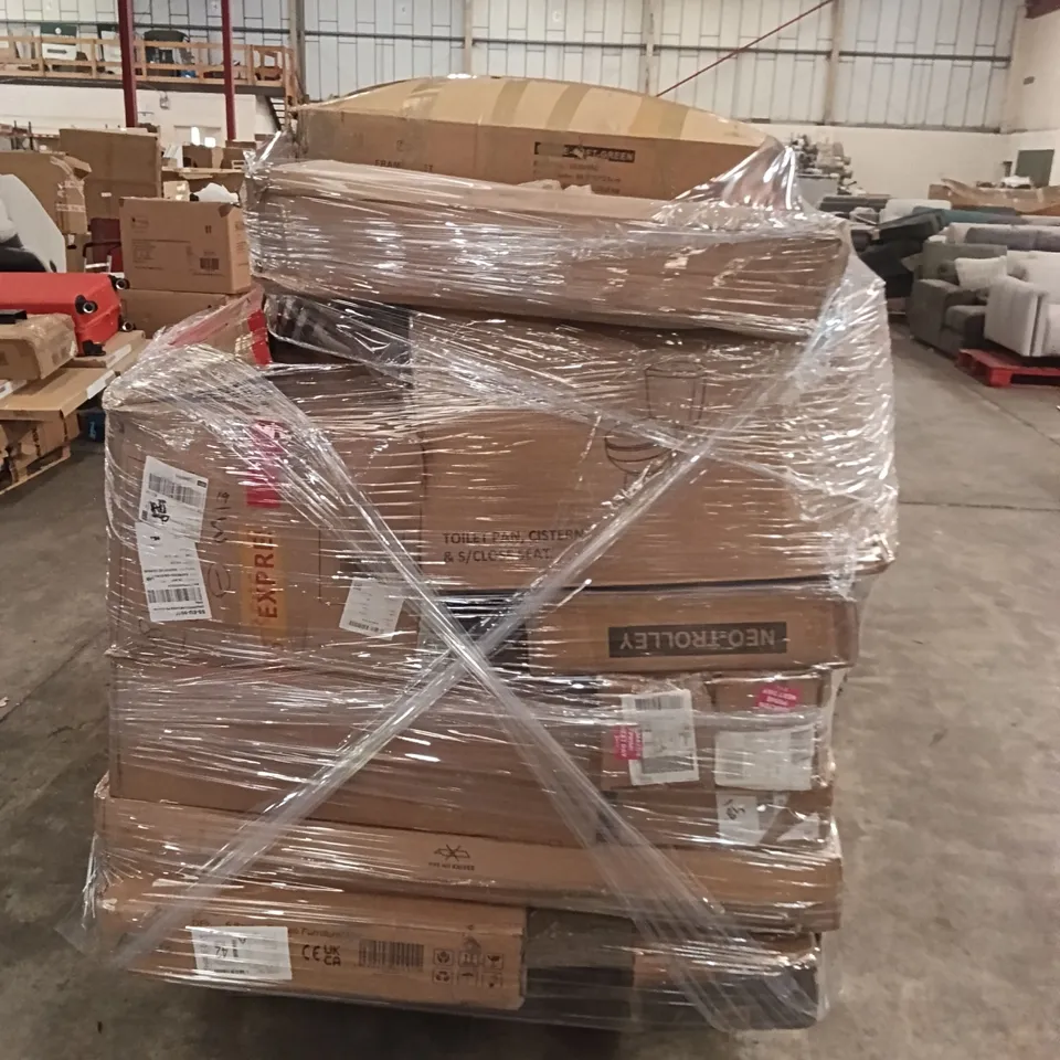 PALLET OF ASSORTED FURNITURE ITEMS INCLUDING LOUNGE CHAIR, GARDEN SET, OUTDOOR TENT, TROLLEY
