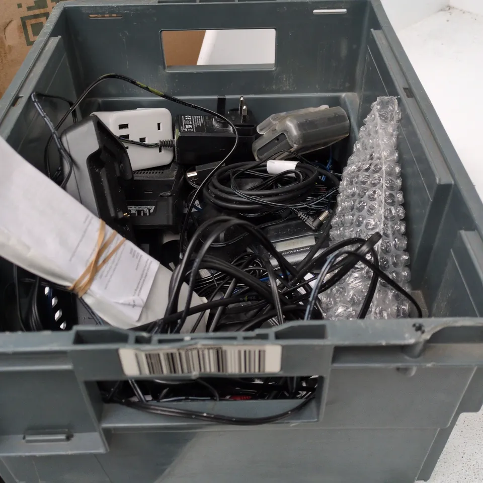 TOTE OF APPROXIMATELY 15 ASSORTED ITEMS TO INCLUDE BT ROUTER, INGENICO CARD READER, SAS BEEPER, REMOTE CONTROL ETC