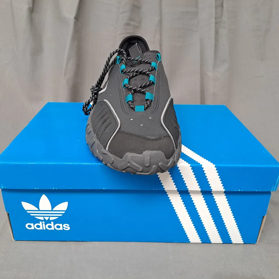 BOXED PAIR OF ADIDAS ATRIC23 SHOES IN BLACK/BLUE UK SIZE 12