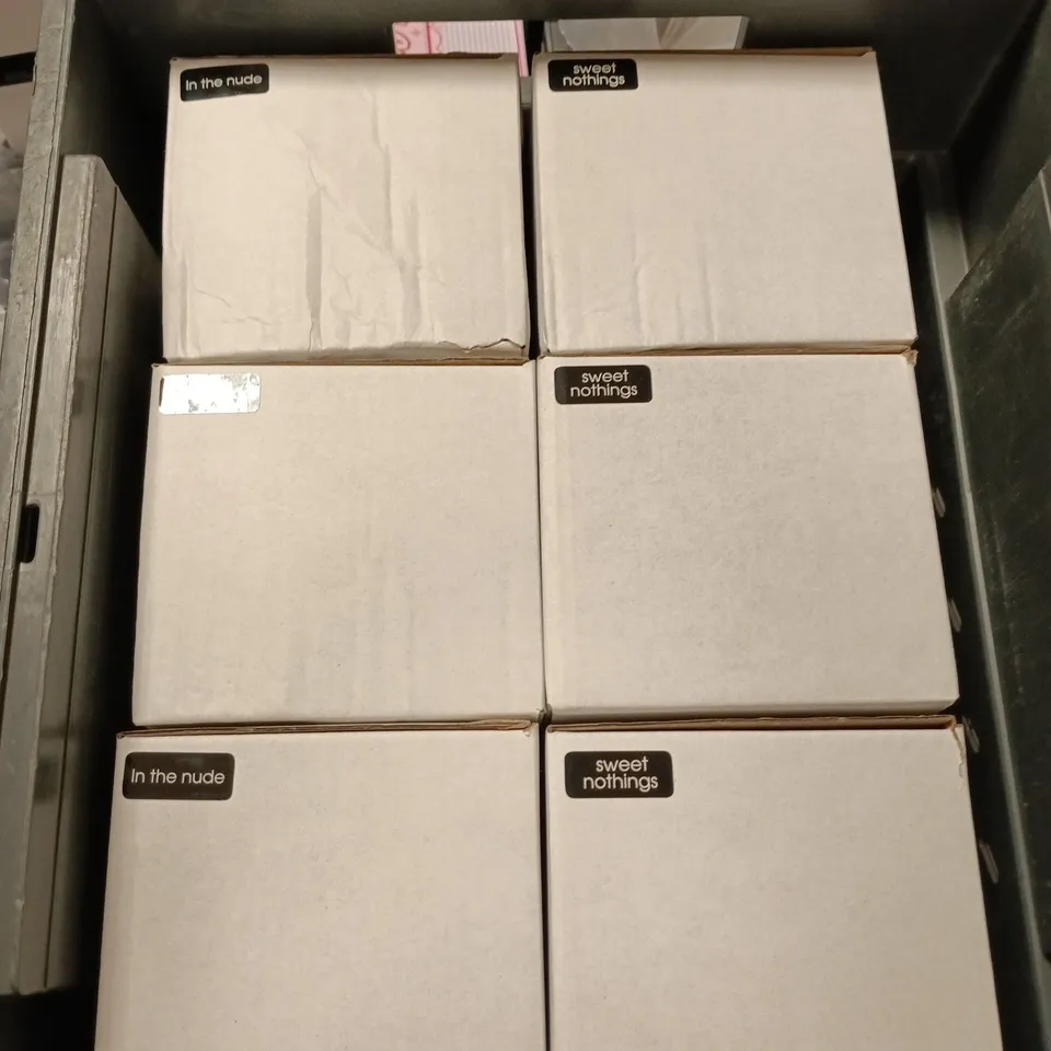 TOTE OF 6 BOXES OF NAIL MAKERS BUILDER GEL NAIL VARNISH APPROXIMATELY 6 PER BOX