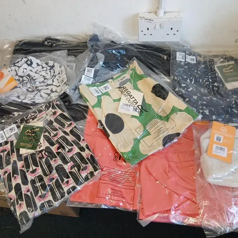 APPROXIMATELY 10 ASSORTED REGATTA BRAND NEW CLOTHING ITEMS