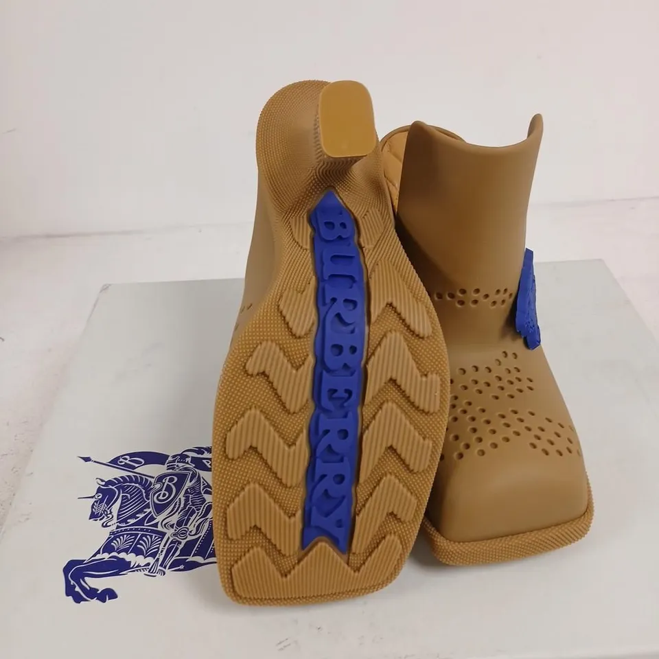 BURBERRY RUBBER MULE ON RUBBER SOLE – WOMEN'S TAN, (EUR 39), BOXED