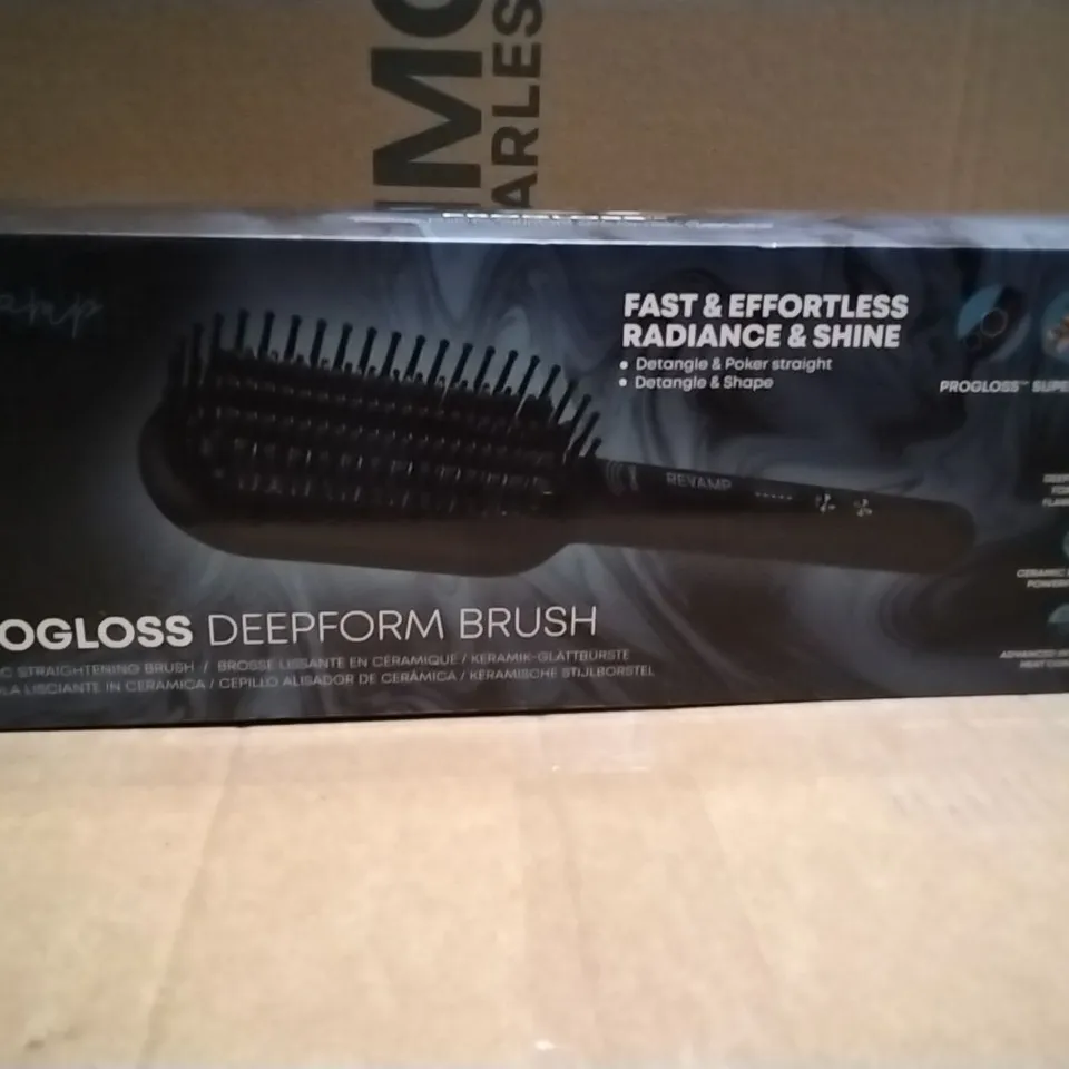 BOXED REVAMP PROGLOSS DEEPFORM BRUSH CERAMIC STRAIGHTENING BRUSH