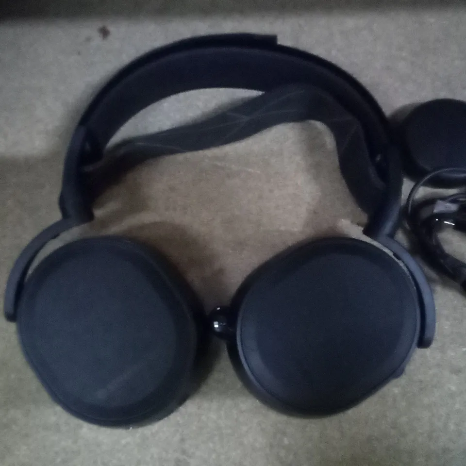 STEEL SERIES ARCTIS 9 WIRELESS GAMING HEADSET