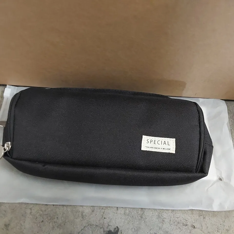 BRAND NEW IOENSY PEN POUCH PEN BAG STORAGE MULTIFUNCTION PENCIL HOLDER PEN CASE - BLACK (1 ITEM)