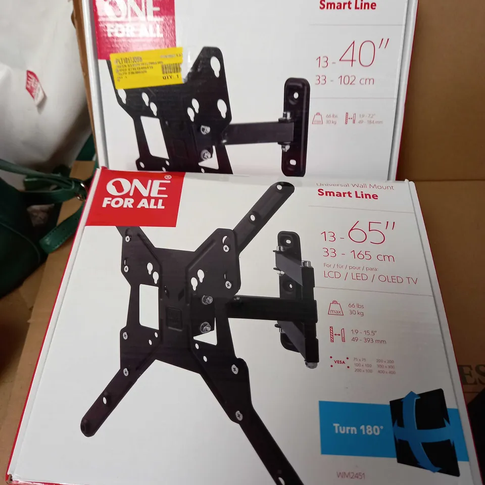 LOT OF APPROX. 9 ONE FOR ALL ITEMS TO INCL. 3 X WALL MOUNTS AND 3 X AMPLIFIED HD AERIALS