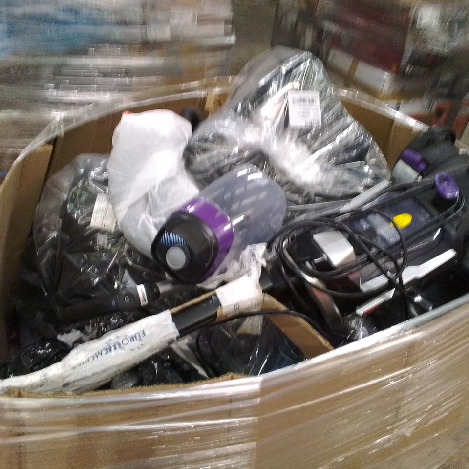 PALLET OF APPROXIMATELY 23 UNPROCESSED RAW RETURN HOUSEHOLD AND ELECTRICAL GOODS TO INCLUDE;