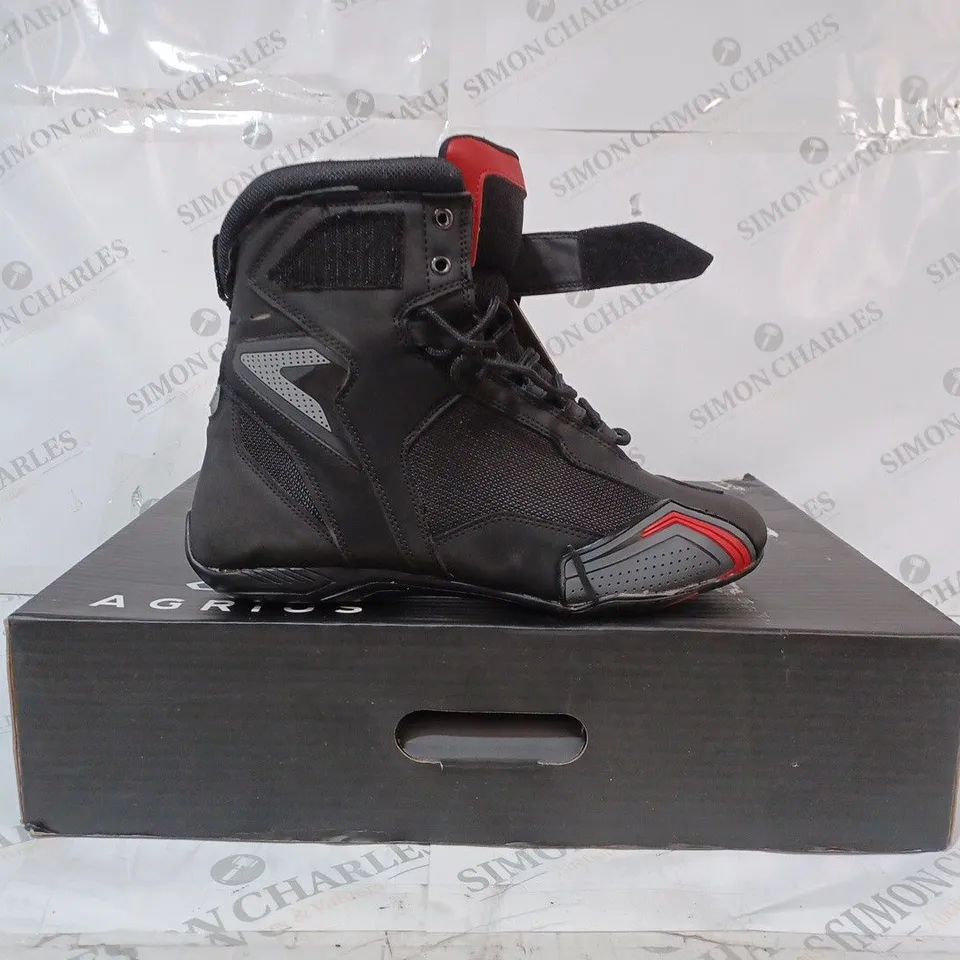 BOXED PAIR OF AGRIUS CIRCUIT EVO PADDOCK BOOTS IN BLACK/RED UK SIZE 12