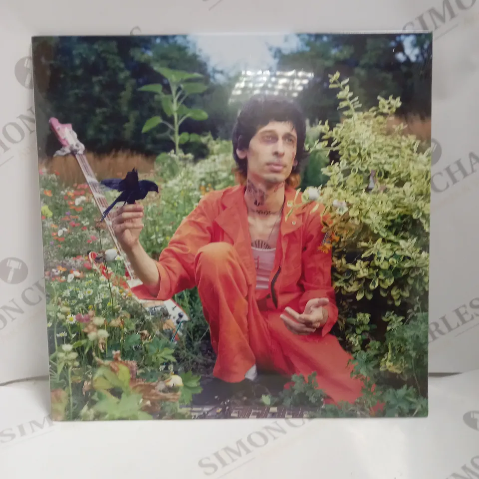 APPROXIMATLEY 16 X ASSORTED MUSIC VINYL'S. SIZES & ARTISTS VARY 